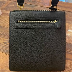 Article & Goods Slim Messenger Bag